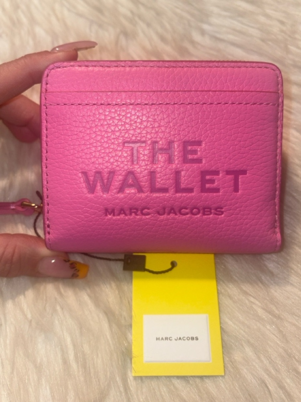 Marc Jacobs Compact Wallet - BOW PINK PEBBLED LEATHER